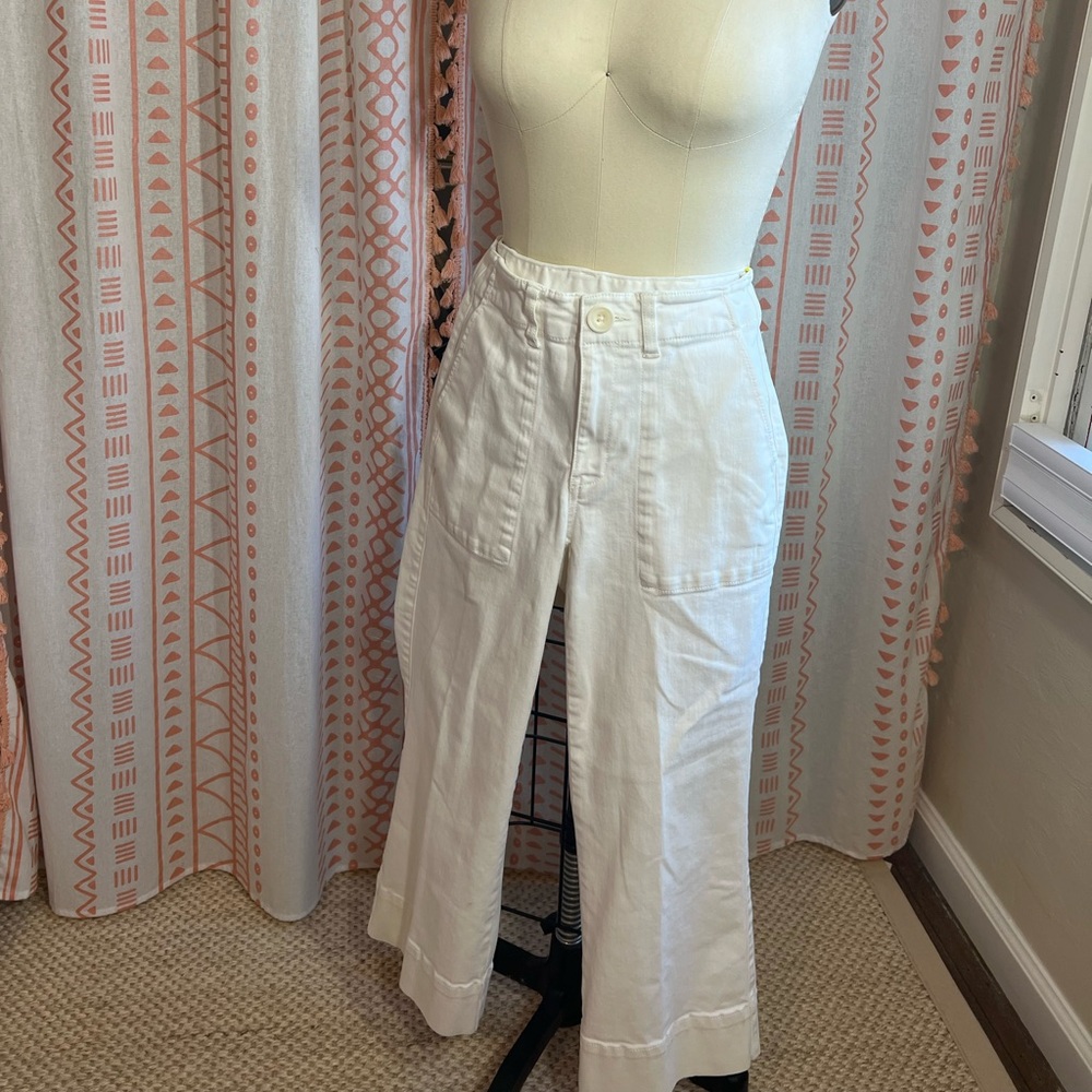 CAbi White Wide-Leg Capri Pants